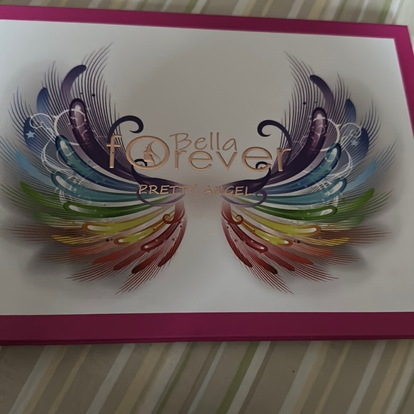 Forever Bella - Picture 1 of 2